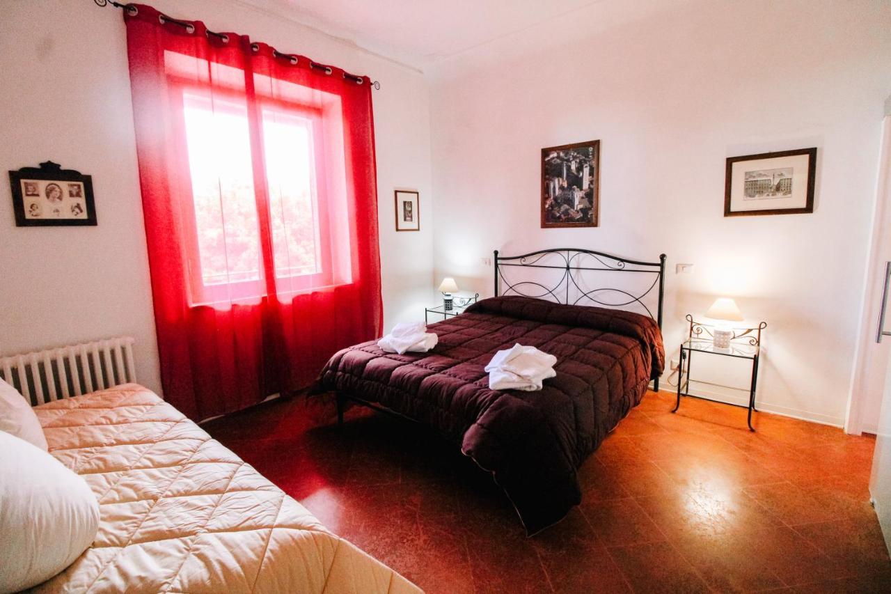 Villa Lilia By Let Siena Buitenkant foto