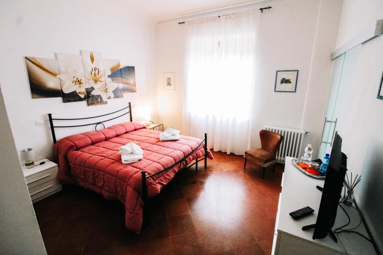 Villa Lilia By Let Siena Buitenkant foto
